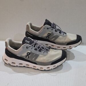 On CloudVista 2 Running Men's Sneakers in Black and White Size 8.5 Women Size 10